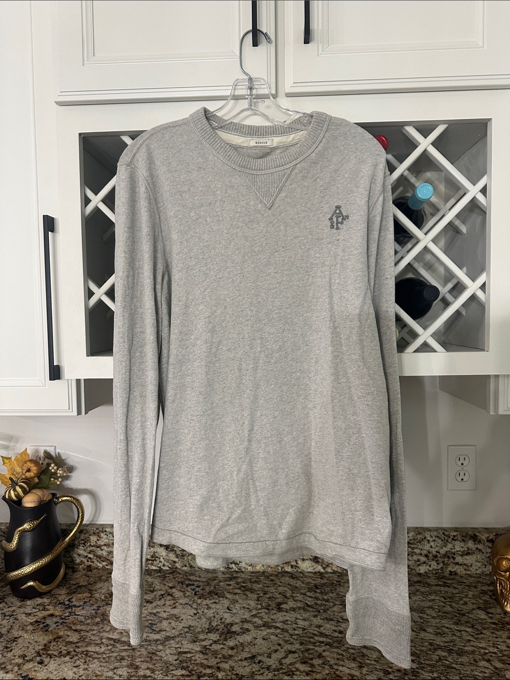 Abercrombie & Fitch Light Gray Crewneck Shirt